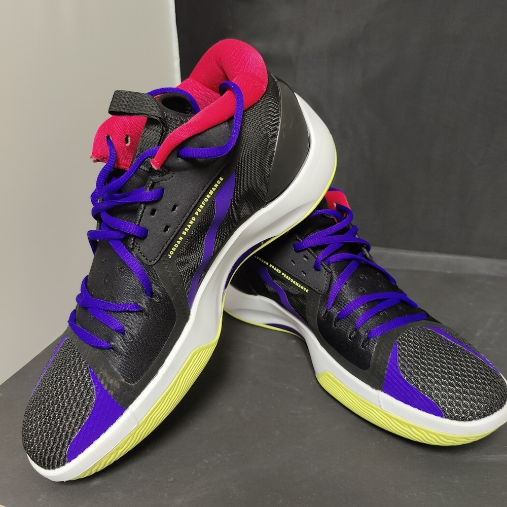 Jordan Zoom Separate Sz 12